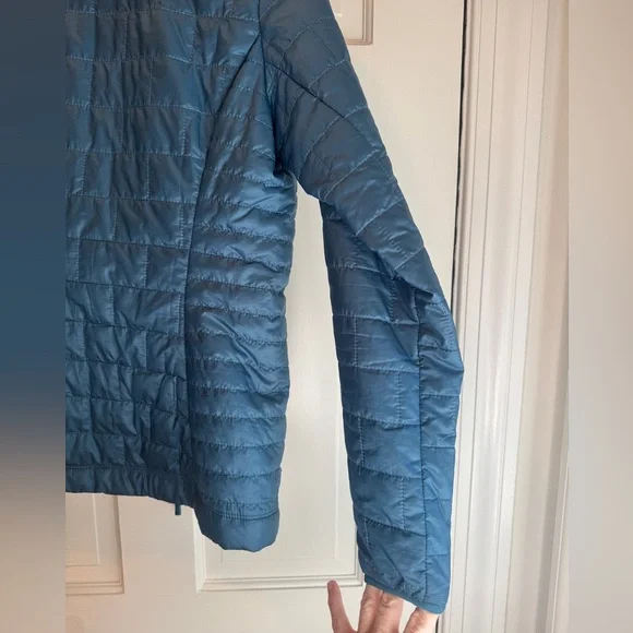 Patagonia Women's Blue Patagonia Nano Puff Jacket - Picture 9 of 9